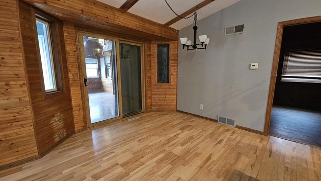 1621 Sapphire Way, Sun Prairie, WI 53590