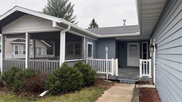1621 Sapphire Way, Sun Prairie, WI 53590