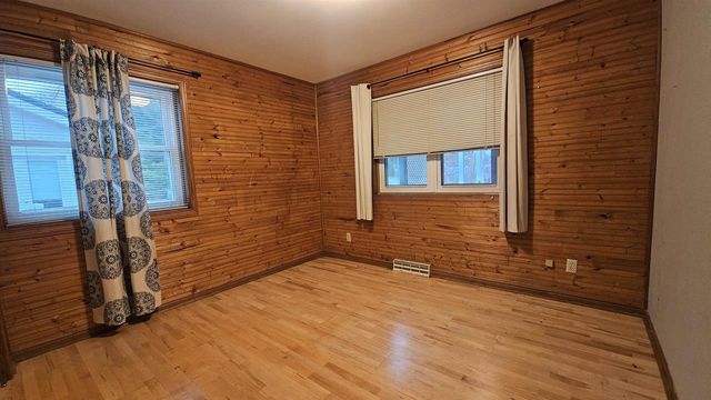 1621 Sapphire Way, Sun Prairie, WI 53590