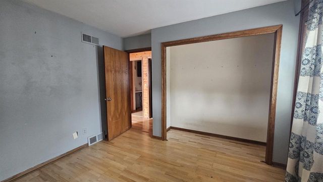 1621 Sapphire Way, Sun Prairie, WI 53590