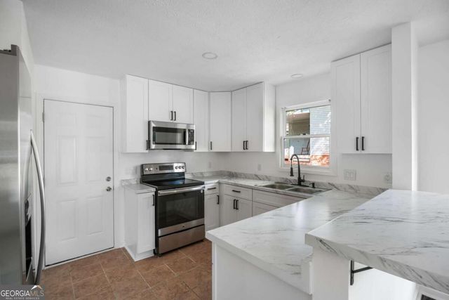 2176 Wellington Circle, Lithonia, GA 30058