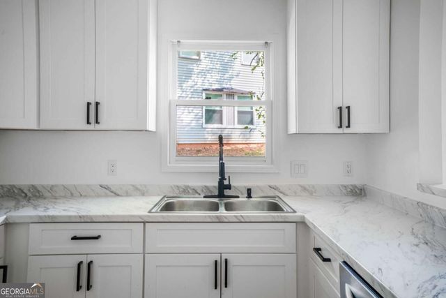 2176 Wellington Circle, Lithonia, GA 30058