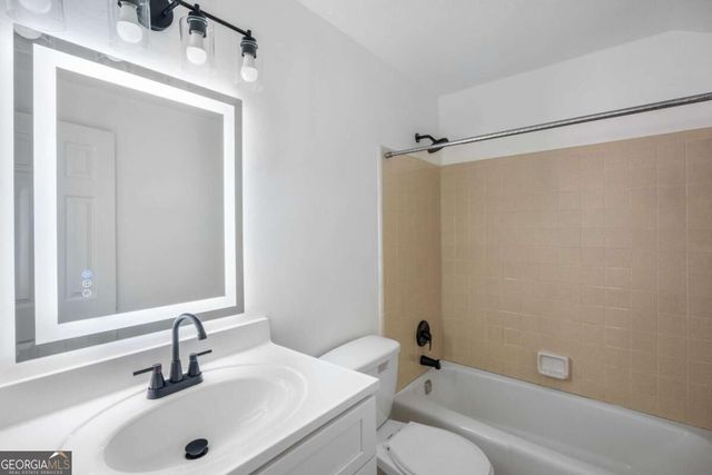 2176 Wellington Circle, Lithonia, GA 30058