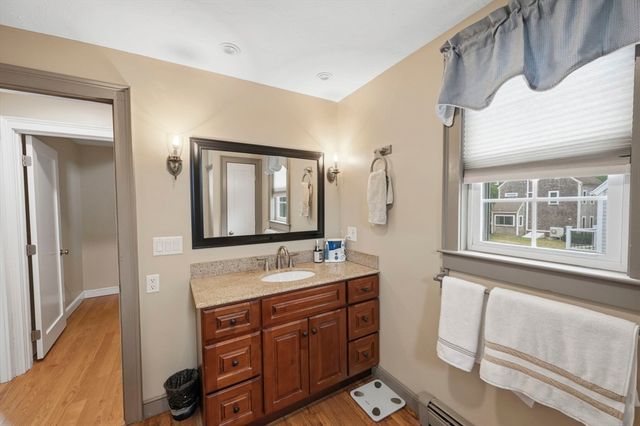 50 Nightingale Rd 3, Plymouth, MA 02360