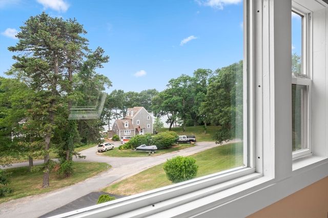 50 Nightingale Rd 3, Plymouth, MA 02360