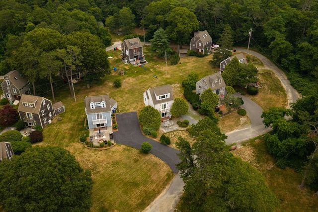 50 Nightingale Rd 3, Plymouth, MA 02360
