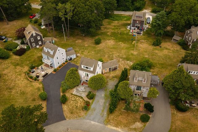 50 Nightingale Rd 3, Plymouth, MA 02360