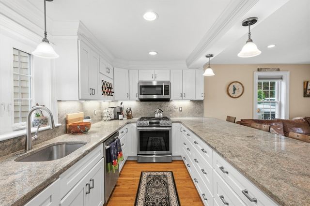 50 Nightingale Rd 3, Plymouth, MA 02360