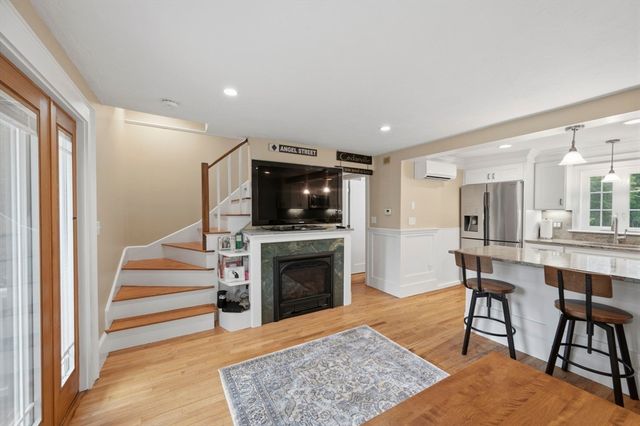 50 Nightingale Rd 3, Plymouth, MA 02360