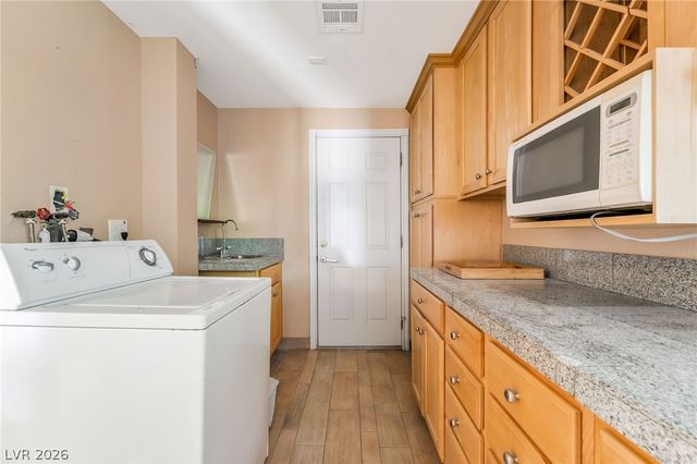 6675 Five Pennies Circle, Las Vegas, NV 89120