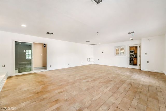 6675 Five Pennies Circle, Las Vegas, NV 89120