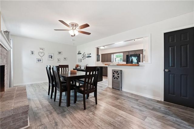 3916 Queen Ridge Drive, Independence, MO 64055