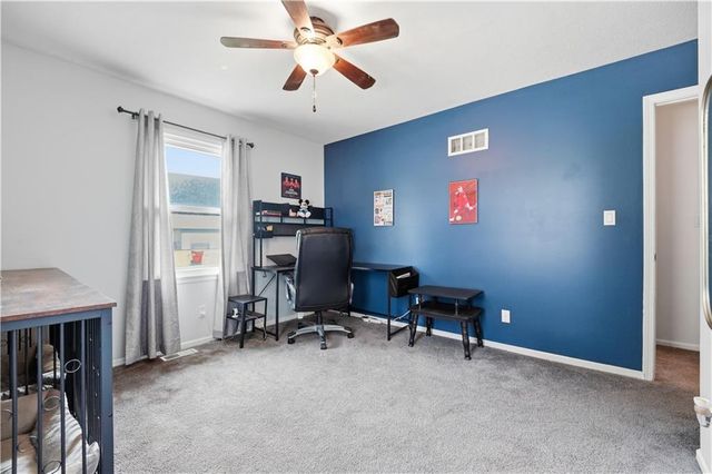 3916 Queen Ridge Drive, Independence, MO 64055