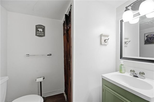 3916 Queen Ridge Drive, Independence, MO 64055