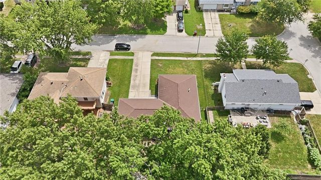 3916 Queen Ridge Drive, Independence, MO 64055