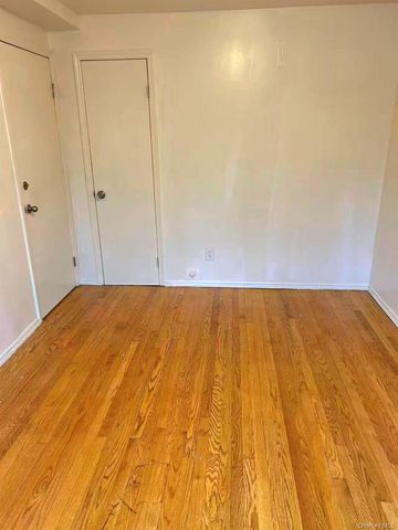 14615 22nd Avenue, Whitestone, NY 11357