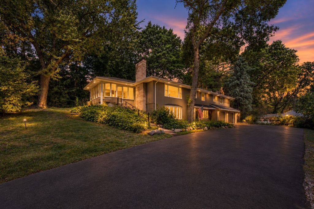 18030 20th Avenue N, Plymouth, MN 55447 — exterior