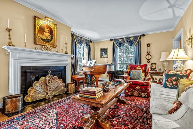 408 Mayfair Ln, Louisville, KY 40207