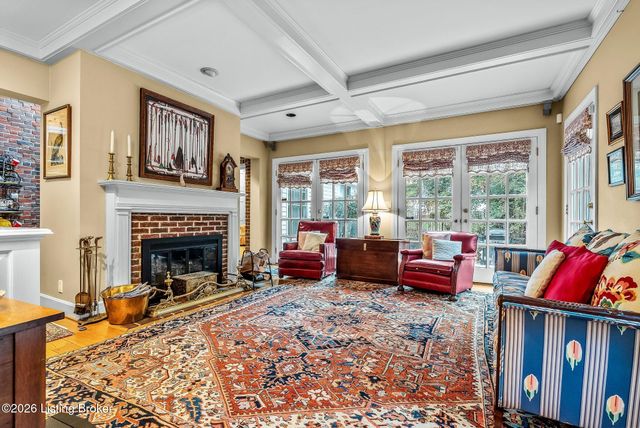 408 Mayfair Ln, Louisville, KY 40207