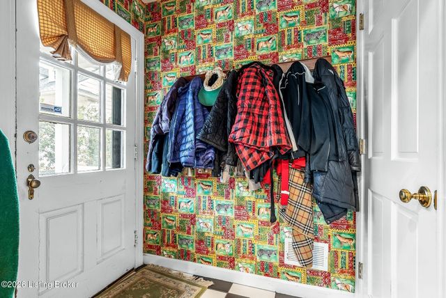 408 Mayfair Ln, Louisville, KY 40207