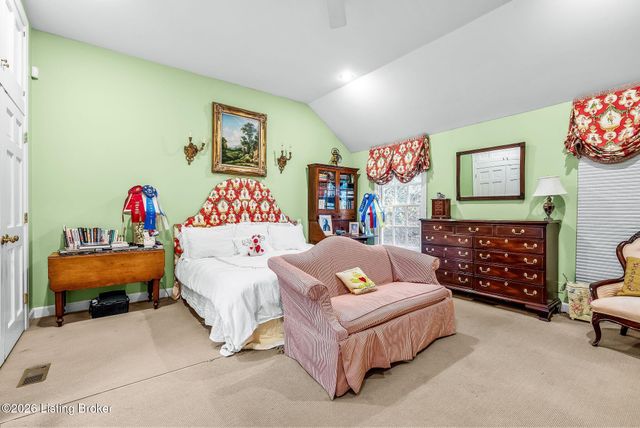 408 Mayfair Ln, Louisville, KY 40207