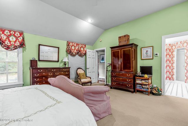 408 Mayfair Ln, Louisville, KY 40207