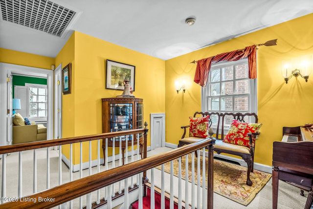 408 Mayfair Ln, Louisville, KY 40207