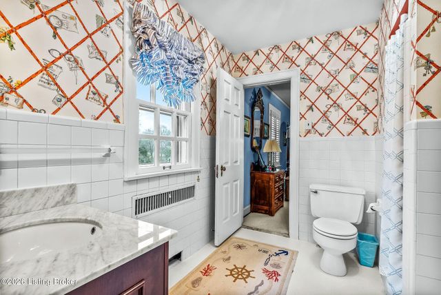 408 Mayfair Ln, Louisville, KY 40207