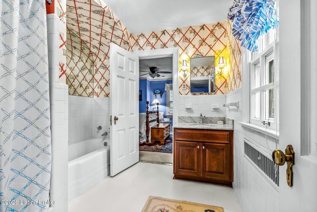 408 Mayfair Ln, Louisville, KY 40207