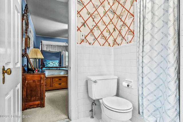 408 Mayfair Ln, Louisville, KY 40207