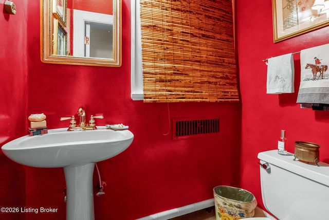 408 Mayfair Ln, Louisville, KY 40207