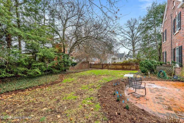 408 Mayfair Ln, Louisville, KY 40207