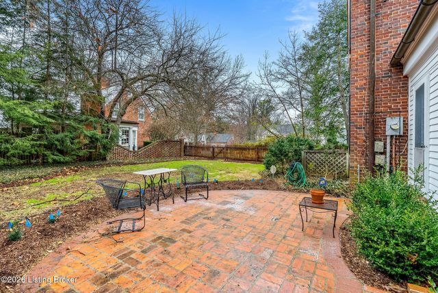 408 Mayfair Ln, Louisville, KY 40207