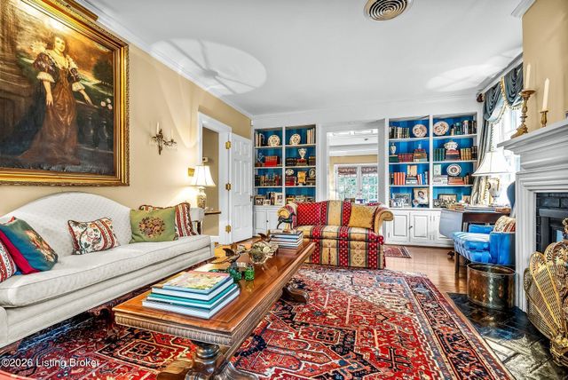 408 Mayfair Ln, Louisville, KY 40207