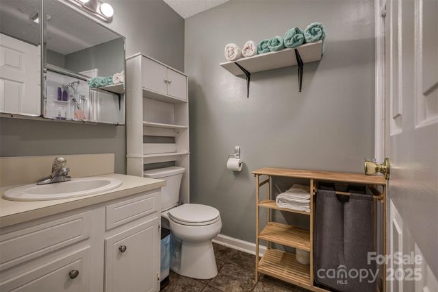2526 Ashford Drive, Newton, NC 28658
