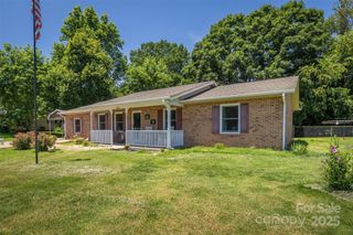 2526 Ashford Drive, Newton, NC 28658