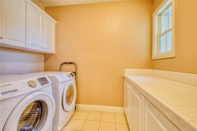 21976 Cortina, Chatsworth, CA 91311