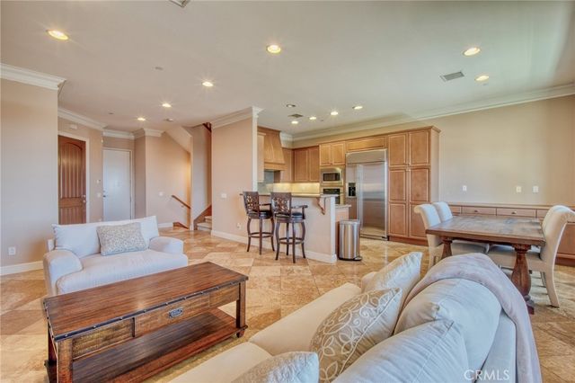 21976 Cortina, Chatsworth, CA 91311