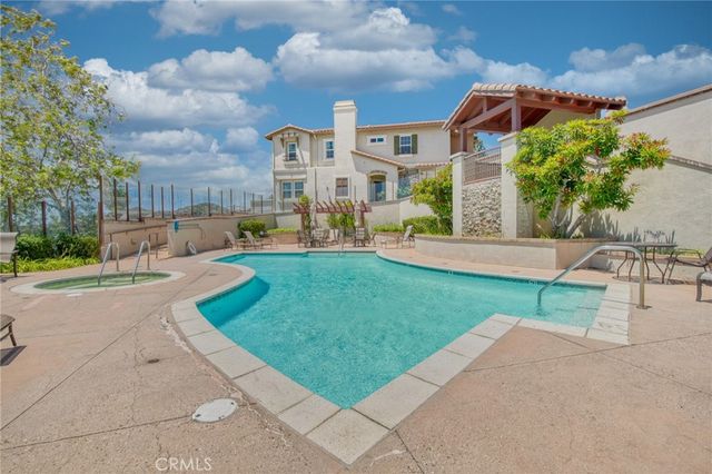 21976 Cortina, Chatsworth, CA 91311