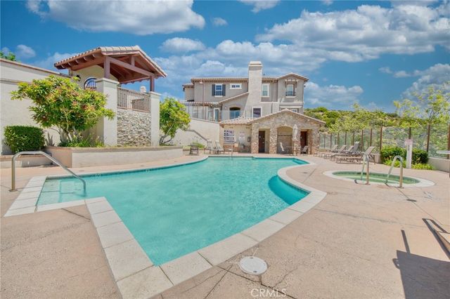 21976 Cortina, Chatsworth, CA 91311