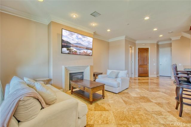 21976 Cortina, Chatsworth, CA 91311