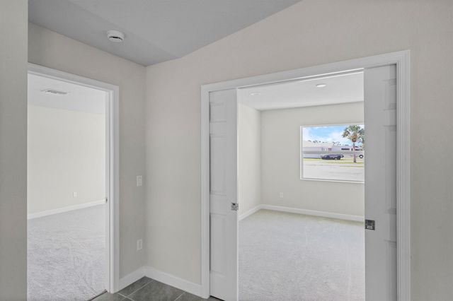 12 Los Gatos Lane, Port St. Lucie, FL 34952