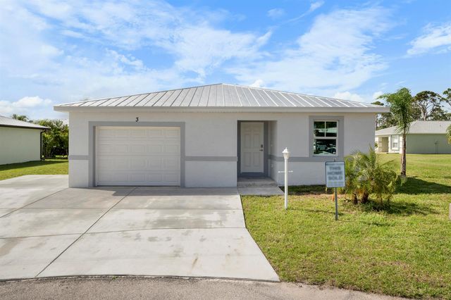 12 Los Gatos Lane, Port St. Lucie, FL 34952