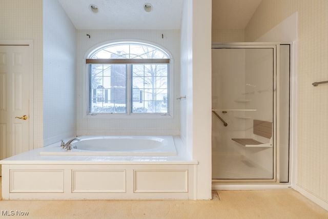 515 Woodview Trail, Aurora, OH 44202