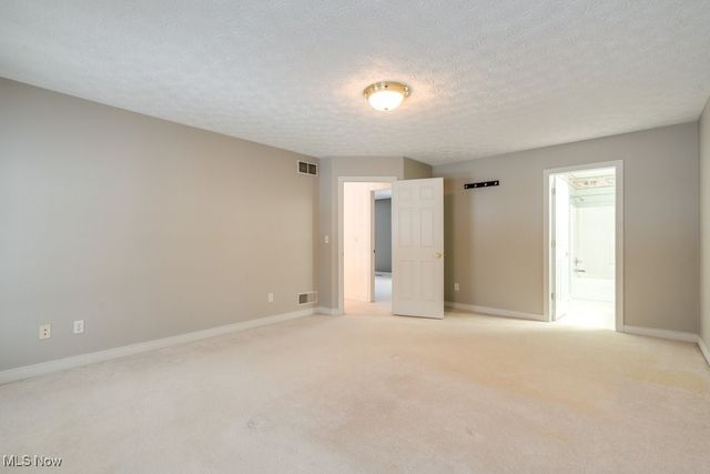 515 Woodview Trail, Aurora, OH 44202