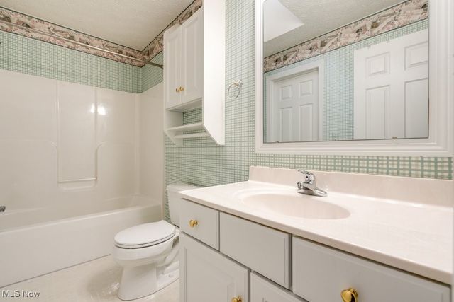 515 Woodview Trail, Aurora, OH 44202