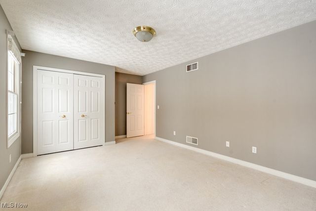 515 Woodview Trail, Aurora, OH 44202