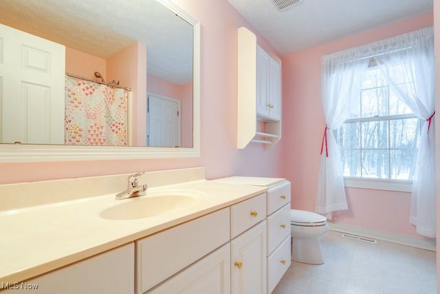 515 Woodview Trail, Aurora, OH 44202