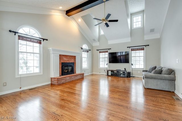 515 Woodview Trail, Aurora, OH 44202