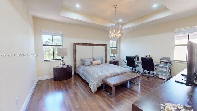 8610 NW 101st Pl, Doral, FL 33178